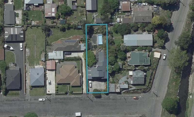87 Corson Avenue, Beckenham, Christchurch - Carousel 1