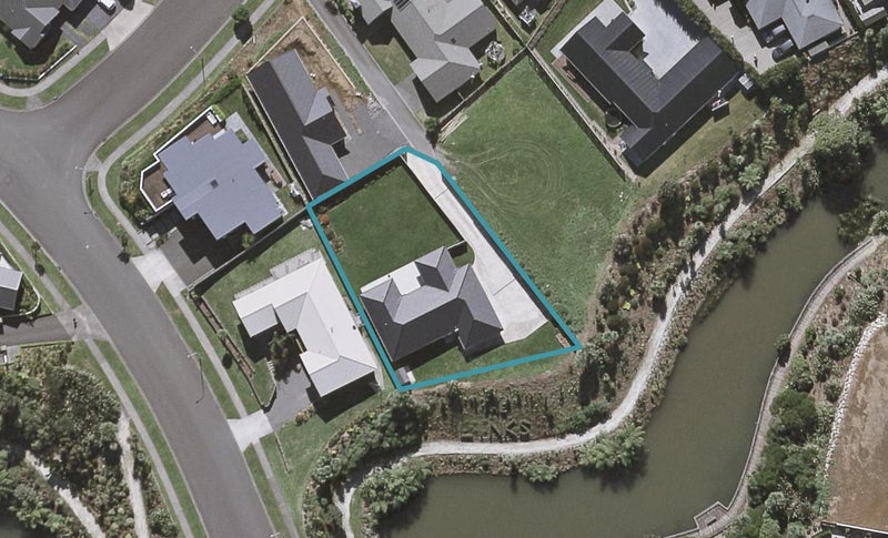 4A Sampson Avenue, Waiwhakaiho, New Plymouth - Carousel 1
