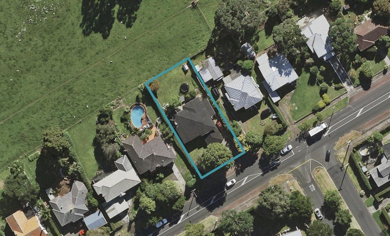 82 Campbell Road, One Tree Hill, Auckland - Carousel 1