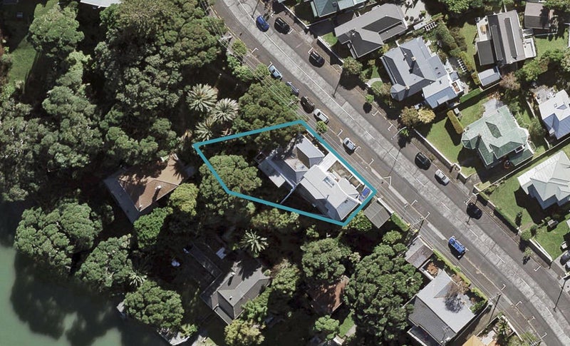 2/116 Queen Street, Northcote Point, Auckland - Carousel 1