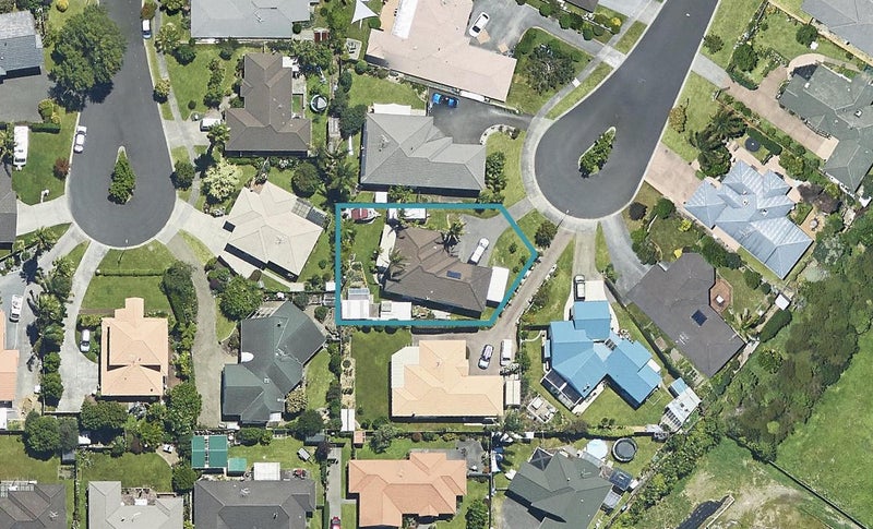 30 Mahonia Place, Pyes Pa, Tauranga - Carousel 1