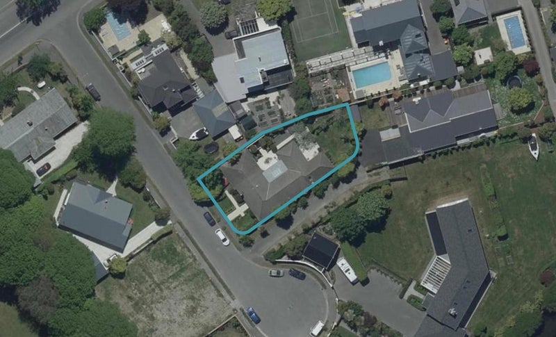 5 Pentlow Place, Fendalton, Christchurch - Carousel 1