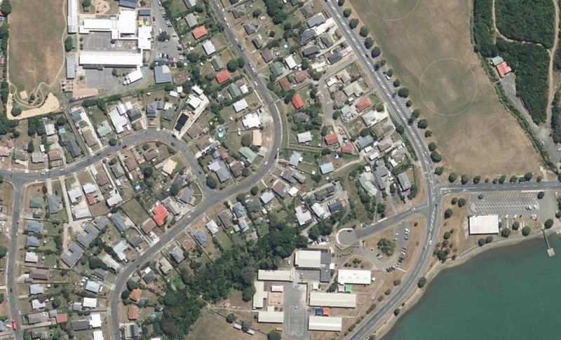 35 Waiuta Street, Titahi Bay, Porirua - Carousel 1