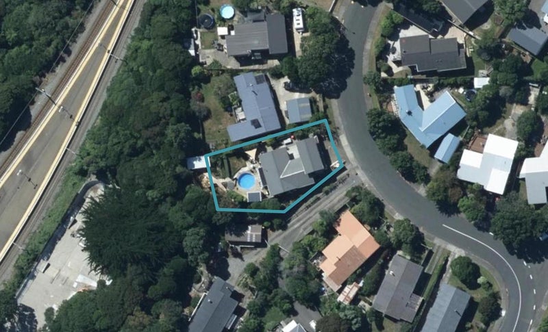 33 Sea Vista Drive, Pukerua Bay, Porirua - Carousel 1