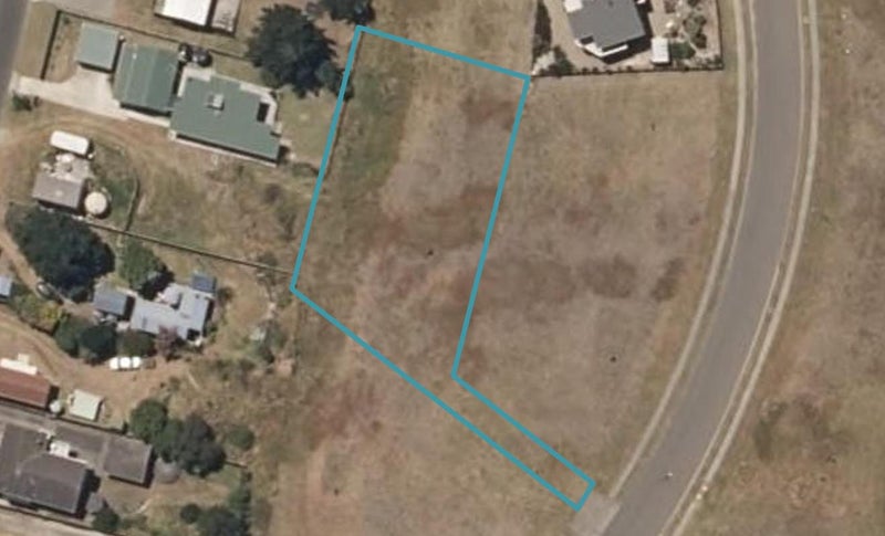 18 Taonui Street, Waitarere Beach, Levin - Carousel 1