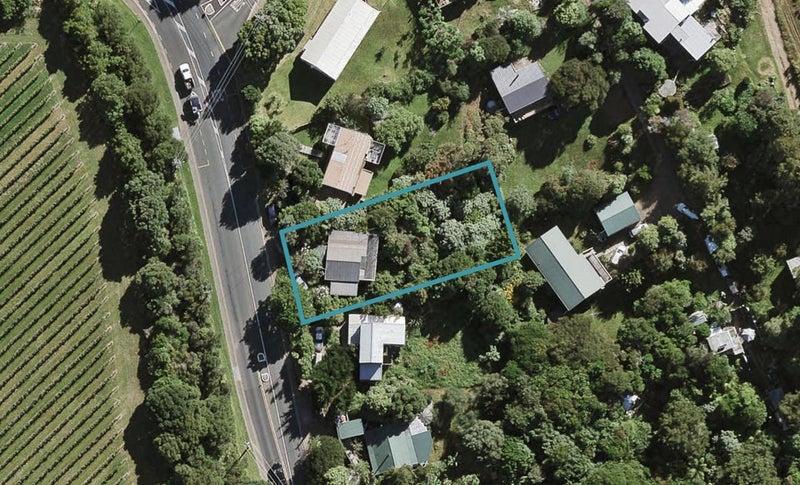 5 Causeway Road, Surfdale, Waiheke Island - Carousel 1
