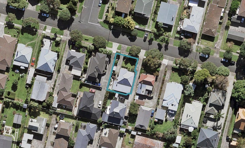 18A Coyle Street, Sandringham, Auckland - Carousel 1