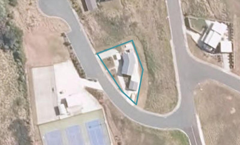4 Loke Crescent, Coopers Beach, Coopers Beach - Carousel 1