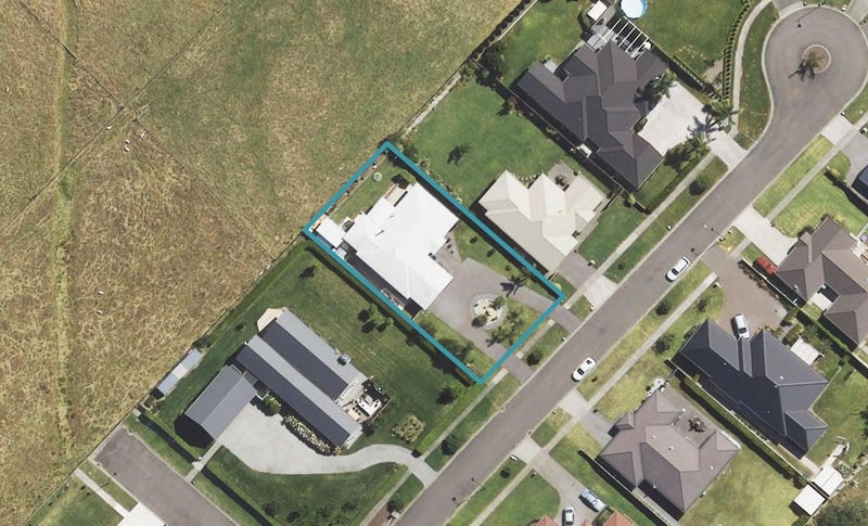 6 Silverstone Place, Lytton West, Gisborne - Carousel 1