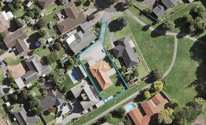 19 Brockton Avenue, Conifer Grove, Takanini - Carousel 1