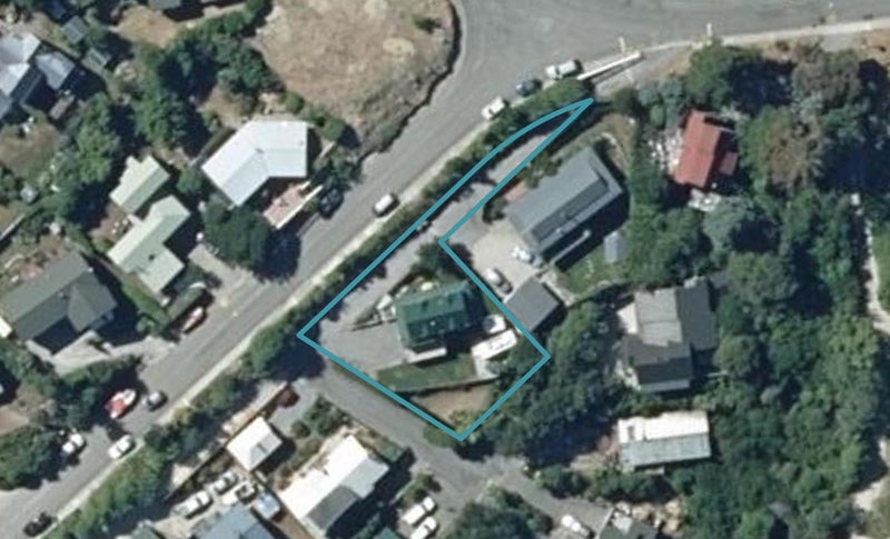 4 Evergreen Place, Sunshine Bay, Queenstown - Carousel 1
