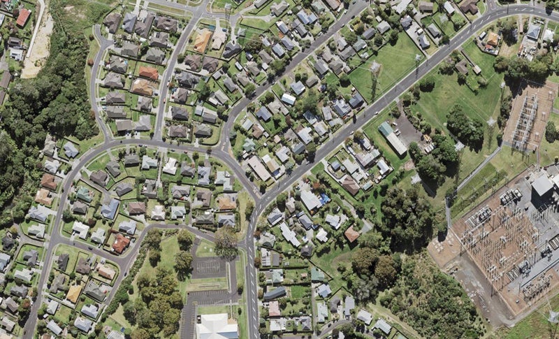 65 Lincoln Park Avenue, Massey, Auckland - Carousel 1