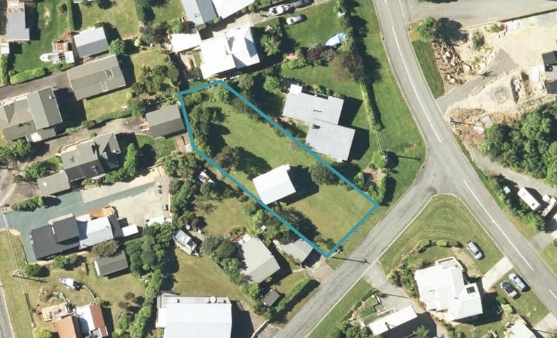 11 Orchard Lane, Ōkiwi Bay - Carousel 1