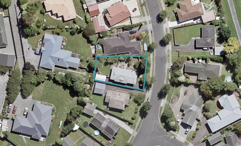 9 Delaware Grove, Totara Park, Upper Hutt - Carousel 1