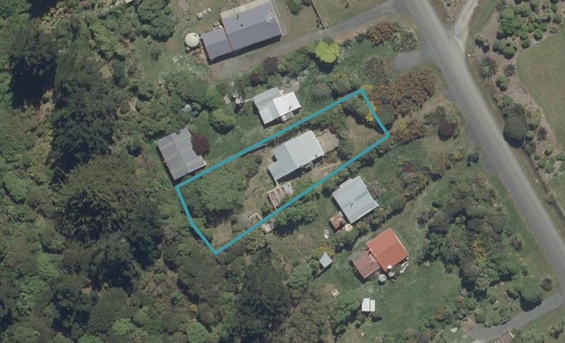 16 Beach Road, Long Beach, Port Chalmers - Carousel 1