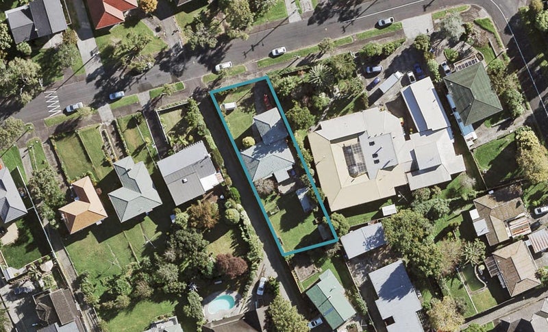 37 Batkin Road, New Windsor, Auckland - Carousel 1