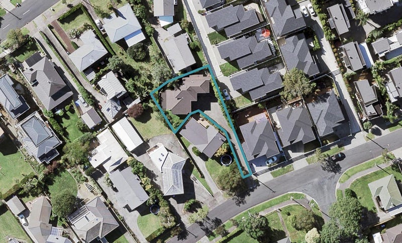16A Esperance Road, Glendowie, Auckland - Carousel 1