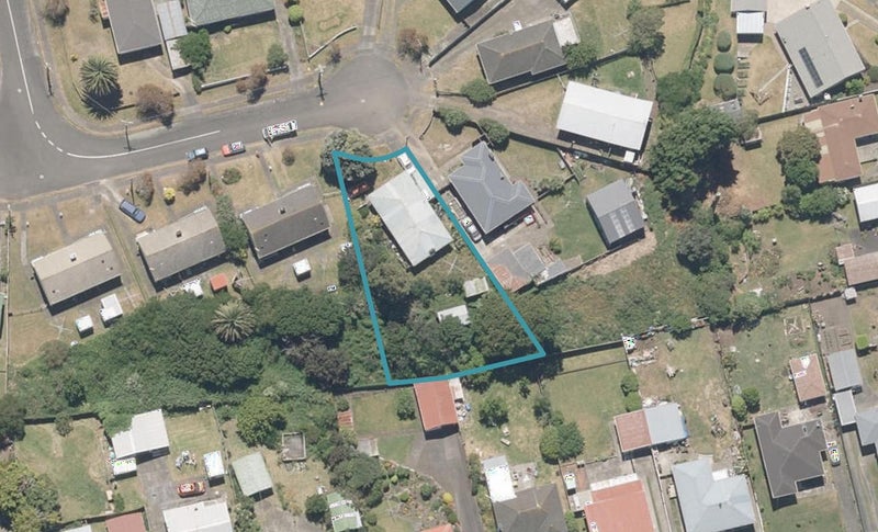 22 Andrews Place, Gonville, Whanganui - Carousel 1