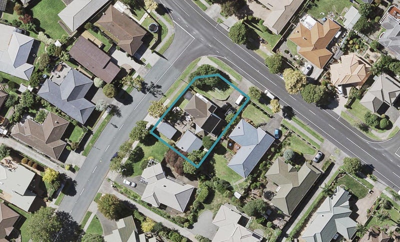 2 Camerton Close, Northpark, Manukau - Carousel 1
