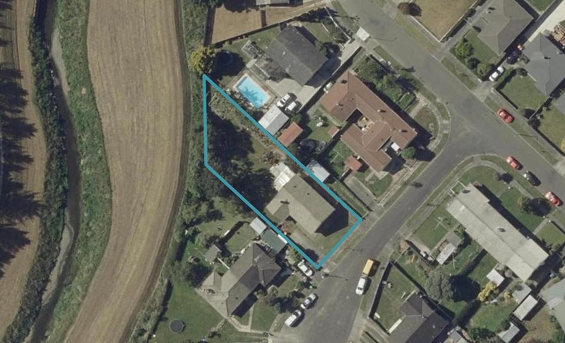 17 Kupe Place, Highbury, Palmerston North - Carousel 1