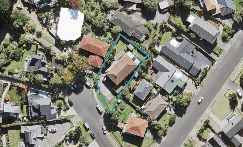 2/3 Fairsea Place, Lynfield, Auckland - Carousel 1