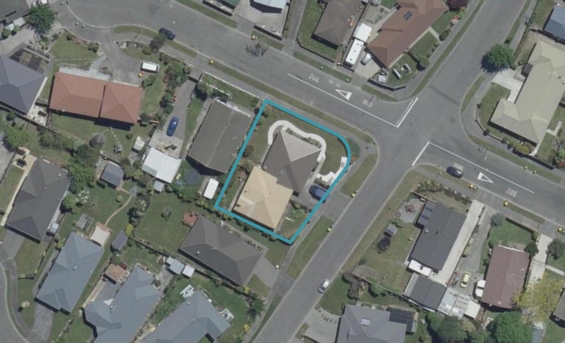 2/3 Mayo Place, Belfast, Christchurch - Carousel 1