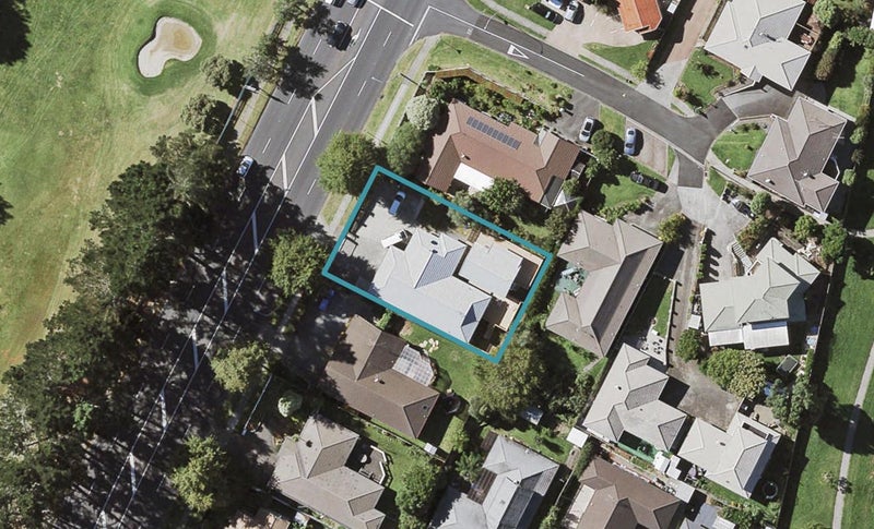 232 Botany Road, Golflands, Auckland - Carousel 1
