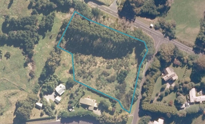 12 Blue Ridge Drive, Acacia Bay, Taupo - Carousel 1