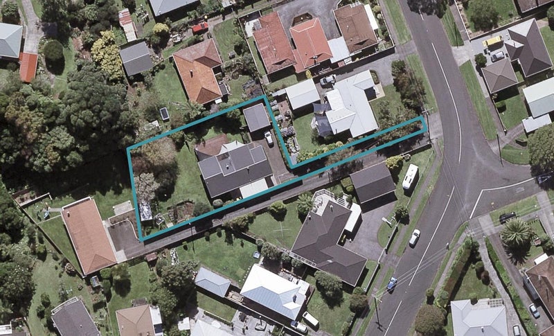 128A Govett Avenue, Frankleigh Park, New Plymouth - Carousel 1