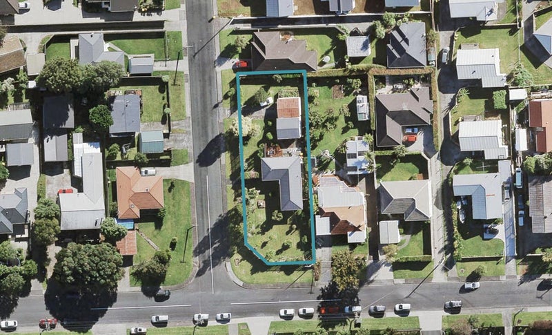 22 Totara Road, Te Atatu Peninsula, Auckland - Carousel 1