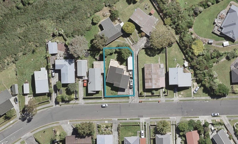 11 Mount Marua Drive, Timberlea, Upper Hutt - Carousel 1