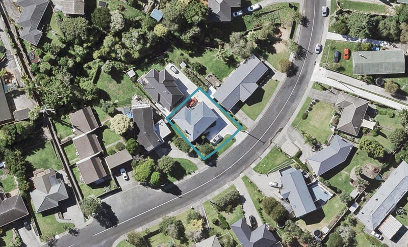 30 Angelo Avenue, Howick, Auckland - Carousel 1
