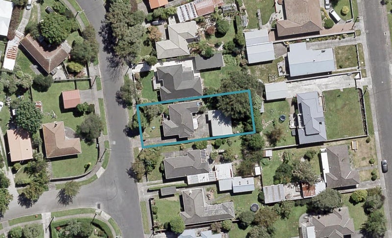 62 Routley Crescent, Elderslea, Upper Hutt - Carousel 1