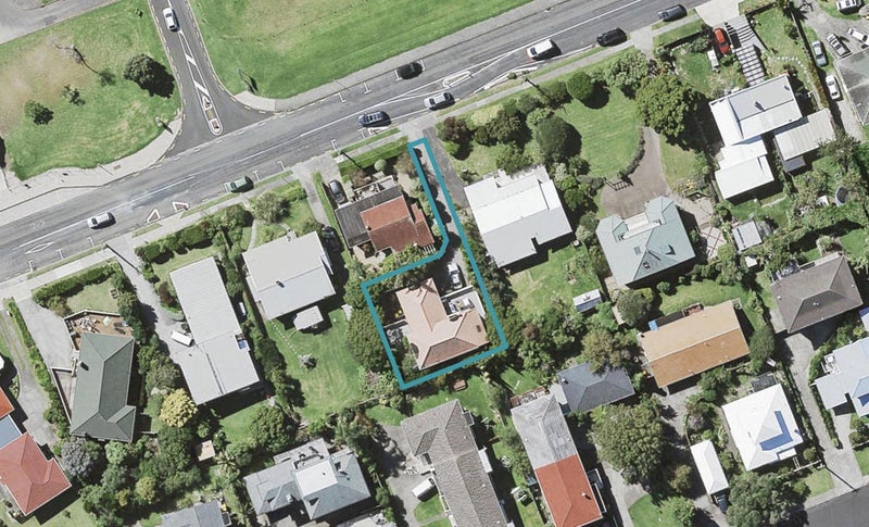 19A Winscombe Street, Belmont, Auckland - Carousel 1