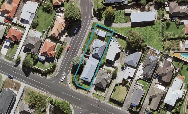690 Richardson Road, Mount Roskill, Auckland - Carousel 1