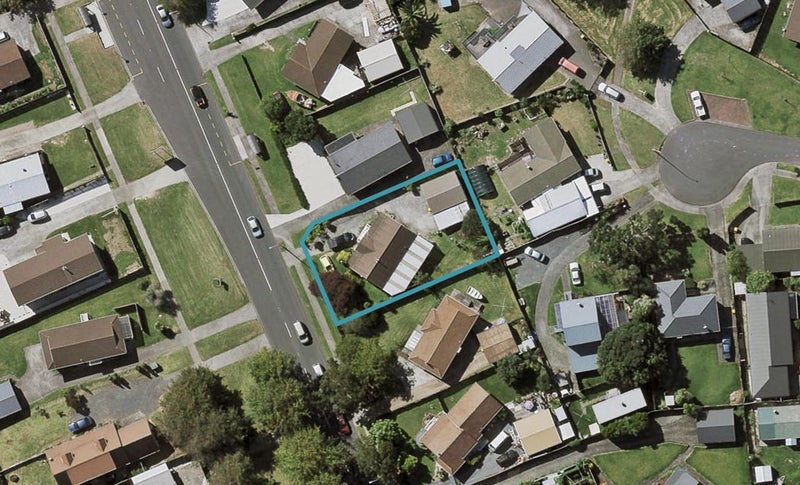 49 Hollyford Drive, Clover Park, Auckland - Carousel 1