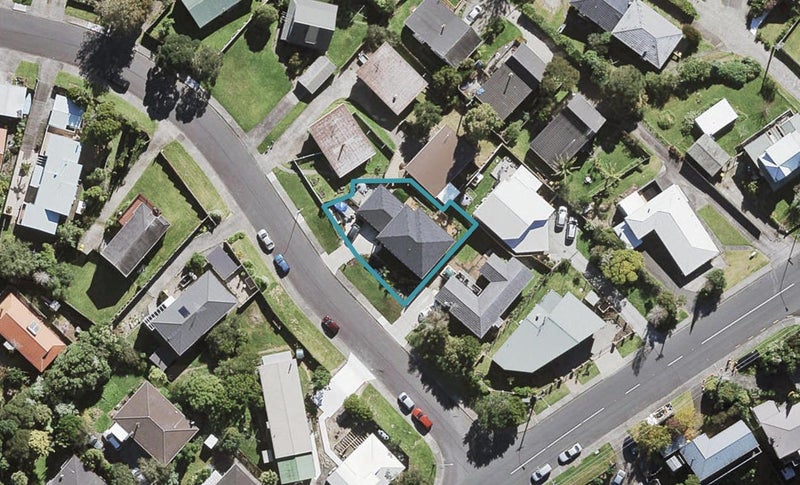 1E Anne McLean Drive, Bayview, Auckland - Carousel 1