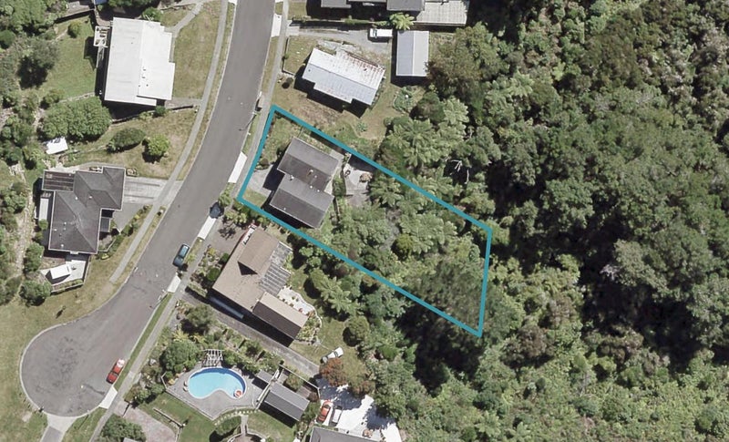 31 Seymour Grove, Kingsley Heights, Upper Hutt - Carousel 1