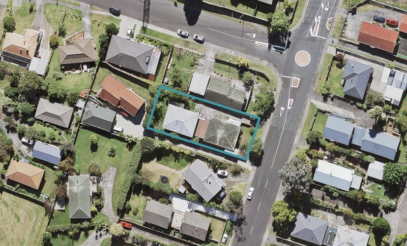 2/39 Reynella Drive, Massey, Auckland - Carousel 1