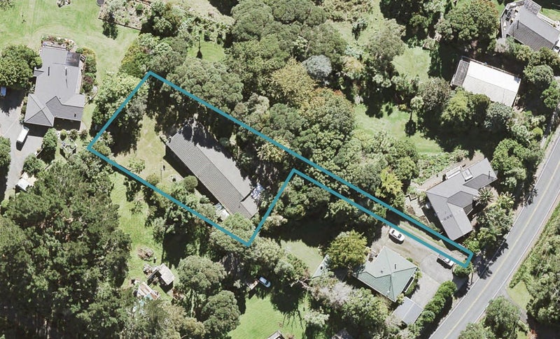 1133 Scenic Drive North, Swanson, Auckland - Carousel 1