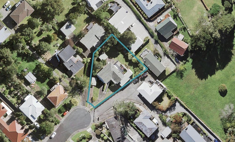 62 Fairmount Road, Titirangi, Auckland - Carousel 1