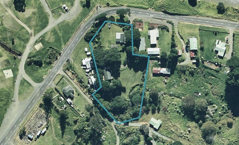 6906 State Highway 35, Te Kaha, Opotiki - Carousel 1