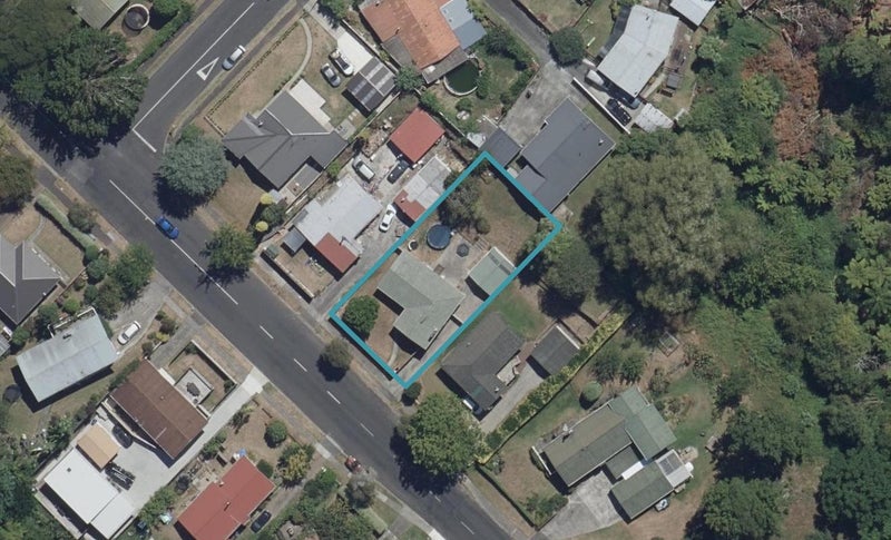 13 Splitt Avenue, Glenview, Hamilton - Carousel 1