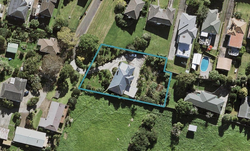 2 Aramutu Road, Hillsborough, Auckland - Carousel 1