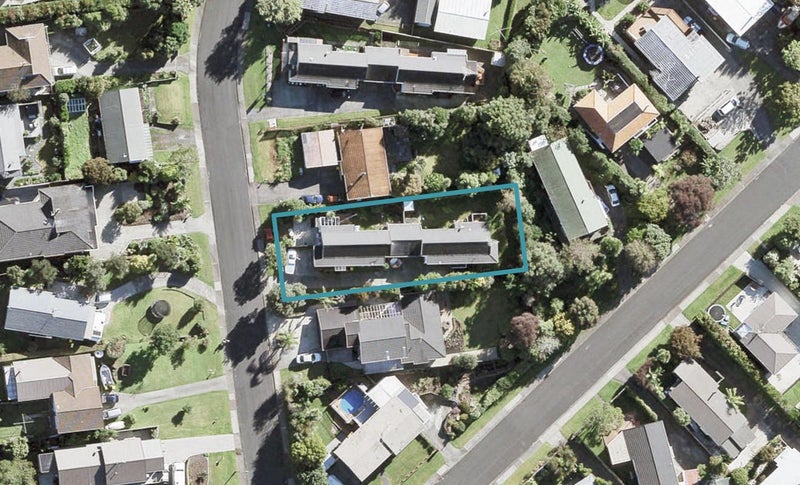 2/18 Rosario Crescent, Red Beach, Whangaparāoa - Carousel 1