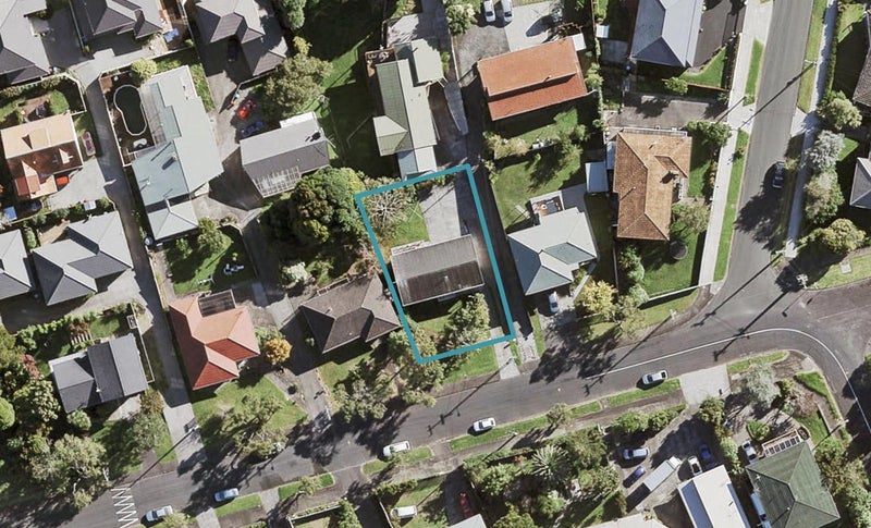40 Batkin Road, New Windsor, Auckland - Carousel 1