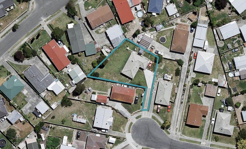 16 Wallis Place, Onekawa, Napier - Carousel 1