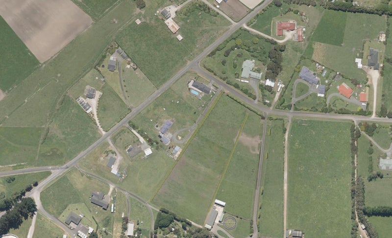 2 Onetere Drive, Whanganui Airport, Whanganui - Carousel 1