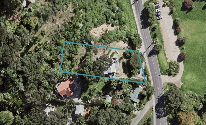 6 Fourth Avenue, Onetangi, Waiheke Island - Carousel 1