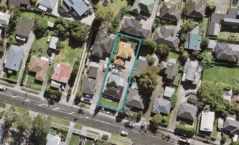 1/9 Raleigh Road, Northcote, Auckland - Carousel 1